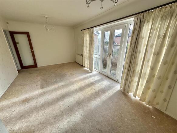 Bramleys Estate Agents - Water Royd Crescent - Mir