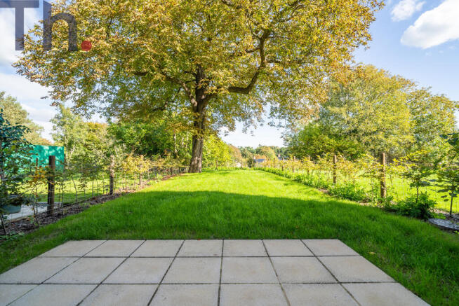 Lawned Garden with Patio