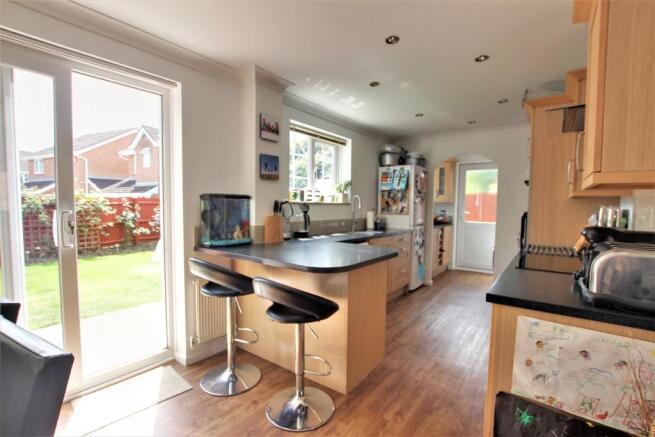 KITCHEN/DINER
