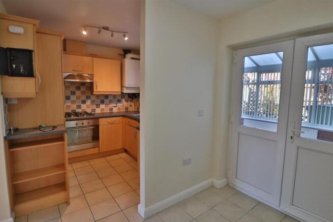 KITCHEN/DINING ROOM