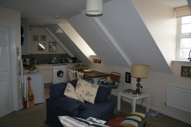 Lounge/Kitchen