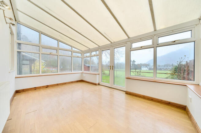 1374574-9-690afc8...