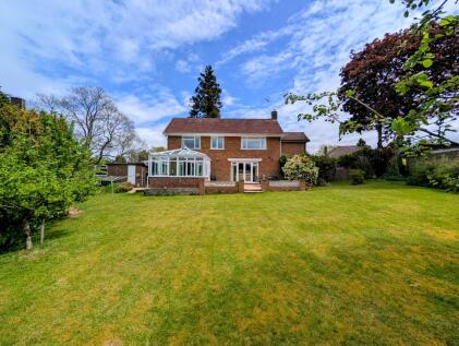 Shepherds Way, Liphook, GU30