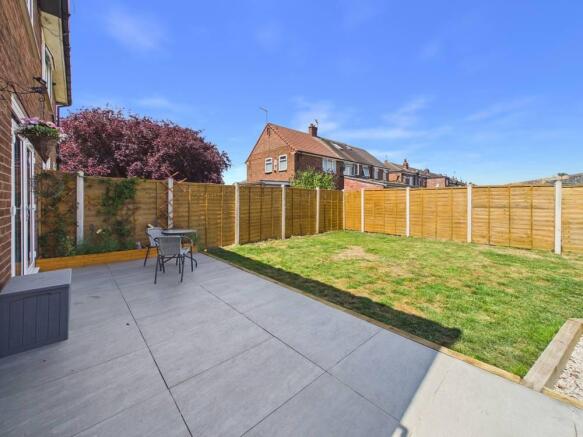 2 bed Semi-Detached for sale Image 12
