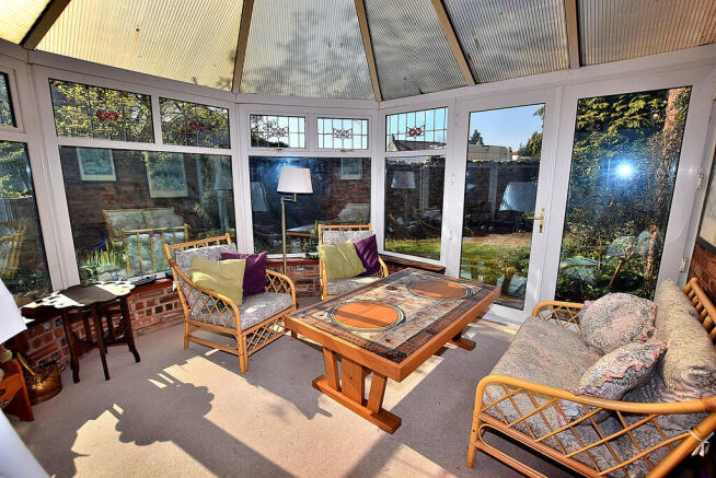 4 bed Detached for sale Image 4