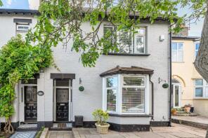 14, Recreation Avenue, Leigh-on-sea SS9 3JX