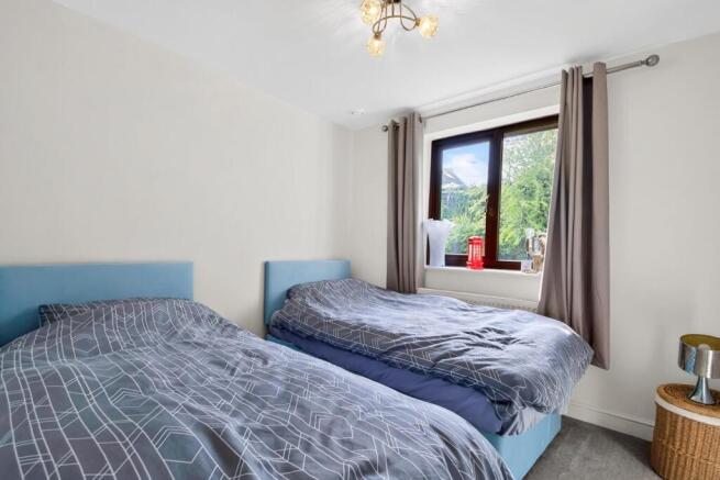 3 bed Apartment for sale Image 7