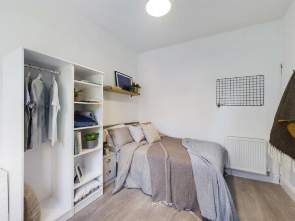 1 bed House Share to rent Image 4