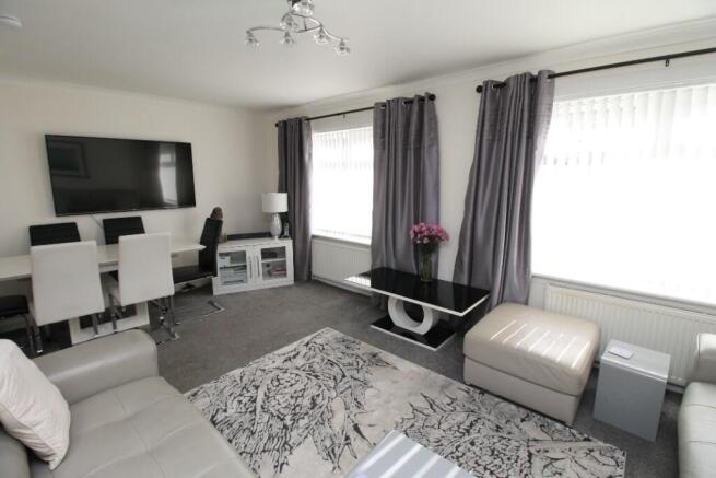 28 Kilbirnie Terrace, Denny, Stirlingshire photo 5