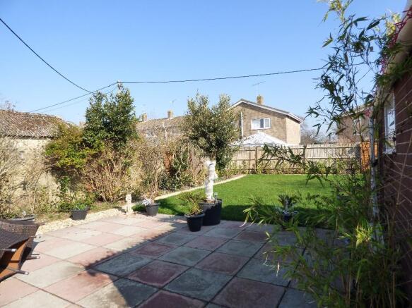 Photo 10