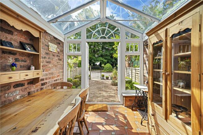 3 bed Terraced for sale Image 5