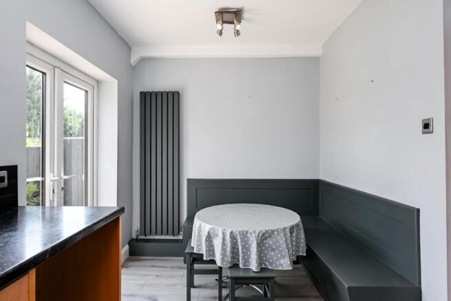 3 bed End of Terrace to rent Image 6