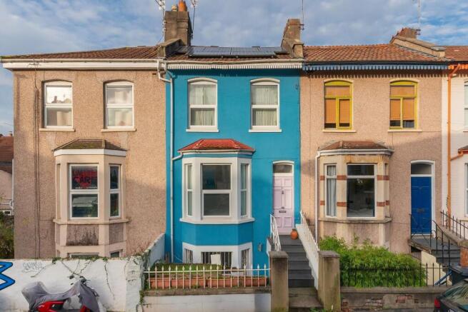 1B0RMR - External A.jpg