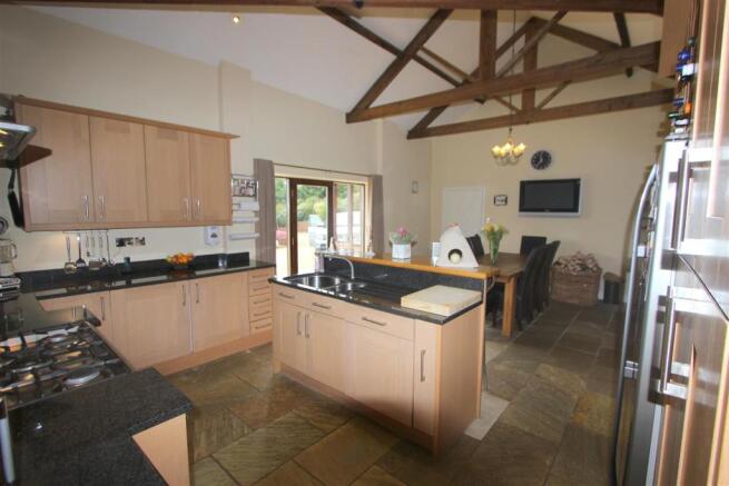 Kitchen/Dining Room