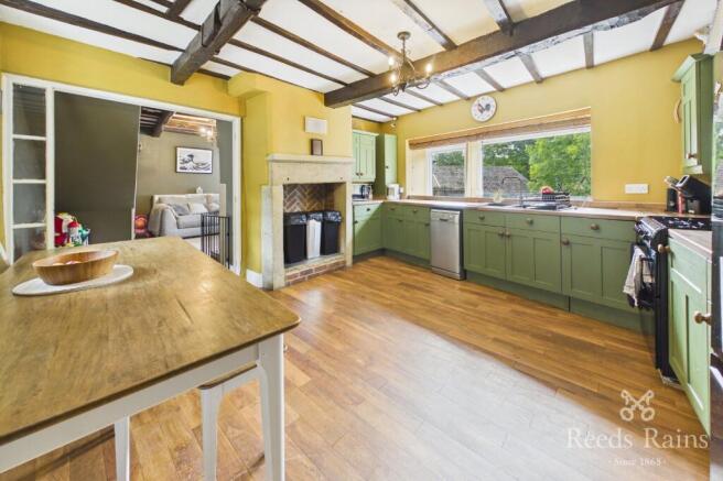 2 bed Semi-Detached for sale Image 7