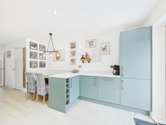 CAM03624G0-PR0185-STILL021