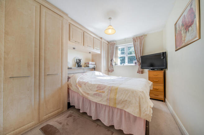 2 bed Flat for sale Image 12