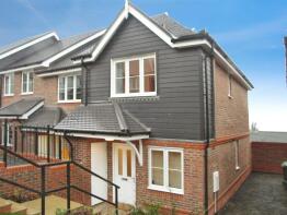 18, Apple Tree Close, High Wycombe HP13 7PE
