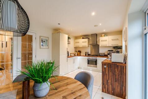 Amberwood Chase, Dewsbury, WF12