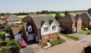 18, Suffolk Close, Ely CB6 3EW