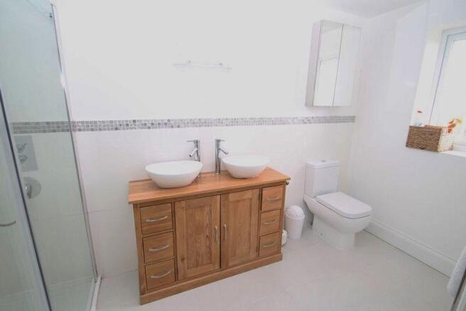 En-Suite to Be...