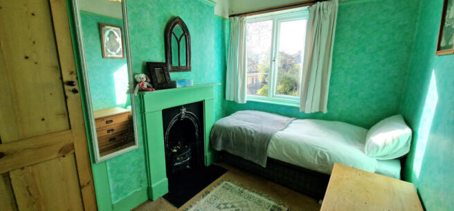 REAR BEDROOM