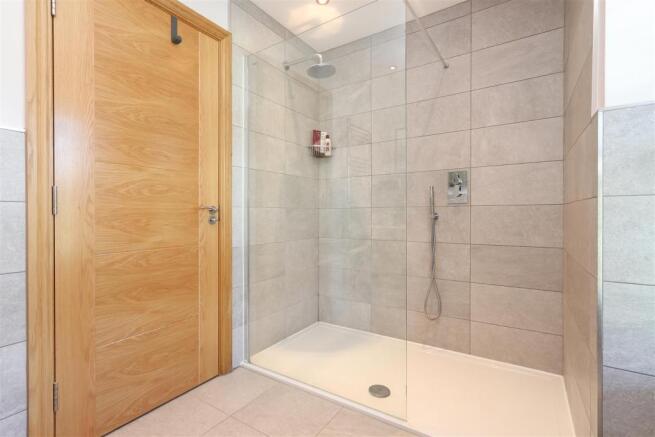 Ensuite2.jpg