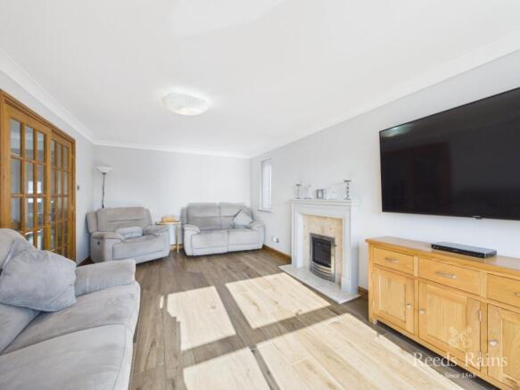 6 bed Detached for sale Image 10