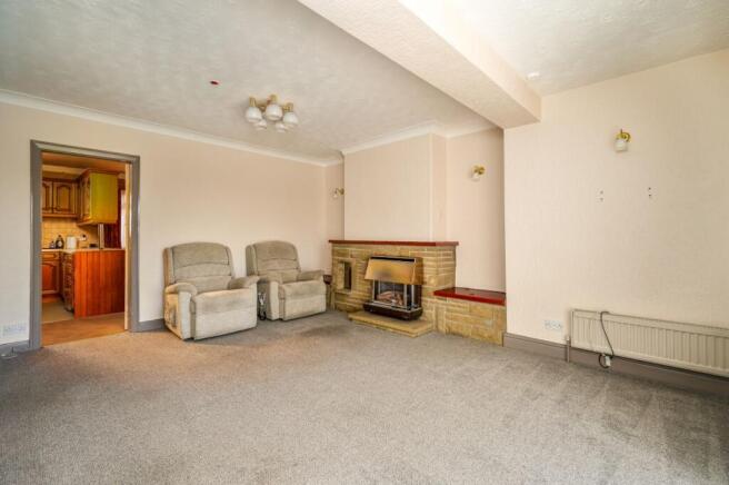 3 bed Semi-Detached for sale Image 8