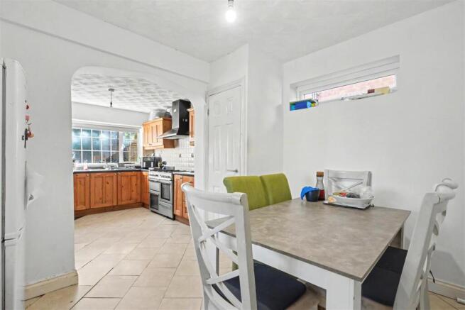 Dining Room_2.jpeg