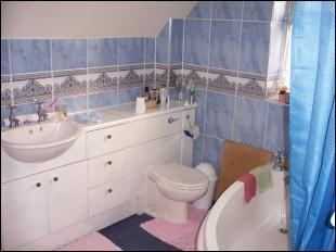 Bathroom/ WC