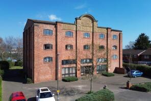 8, Hatchers Court, Kingston Road, Taunton TA2 7SP