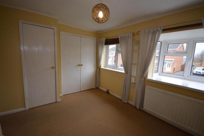 Bedroom 1.jpg