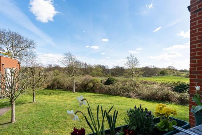 Egrove Close photo 4