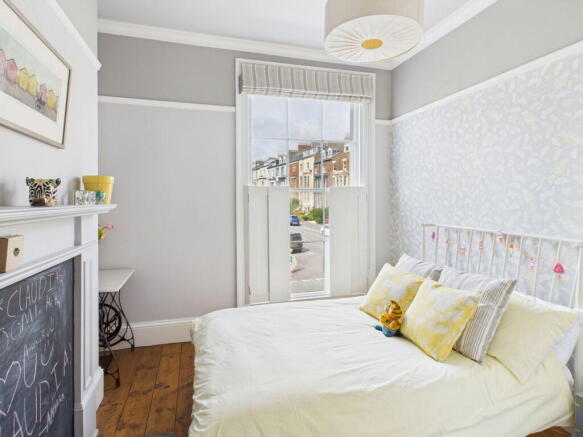 4 bed Town House for sale Image 12
