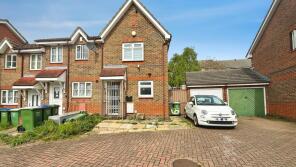 6, Chart Hills Close, London SE28 8QJ
