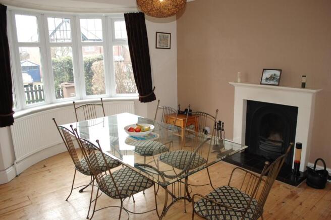 FRONT RECEPTION ROOM