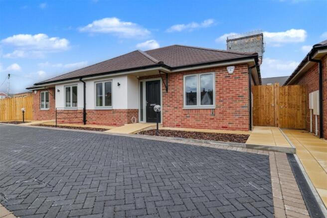 Plot 9 Front External 1.jpeg