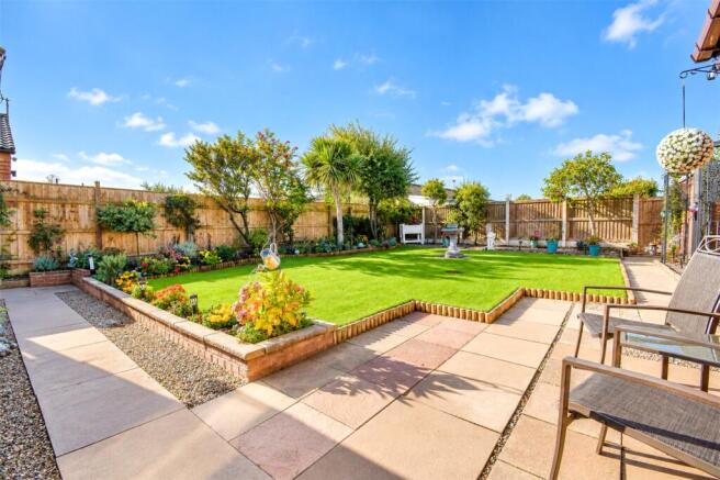 Cedarwood Close, Greasby, Wirral photo 4