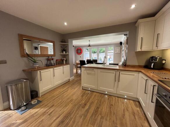 KITCHEN AREA