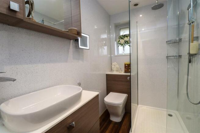 Bed 1 En Suite
