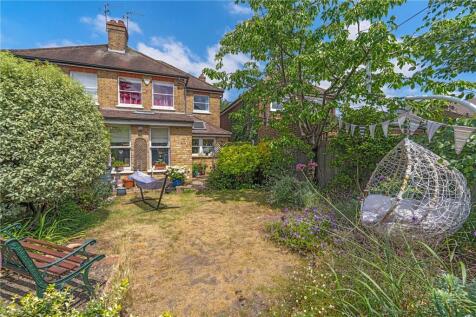 Varna Road, Hampton, TW12