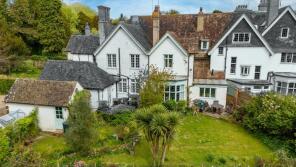 3, Moat House, The Moat, Ashford TN27 0JJ