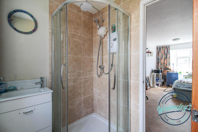 Ensuite shower room