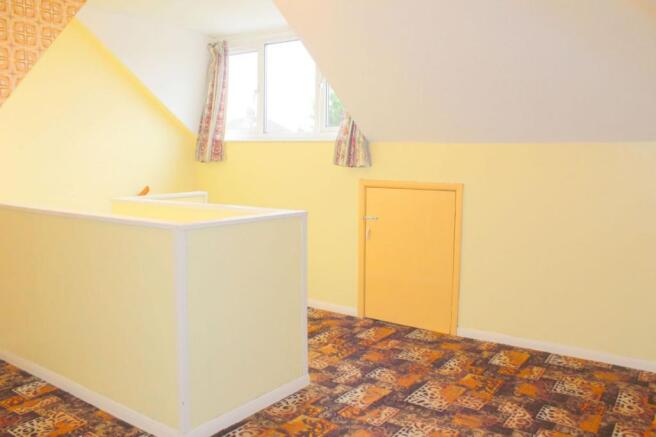 LOFT ROOM