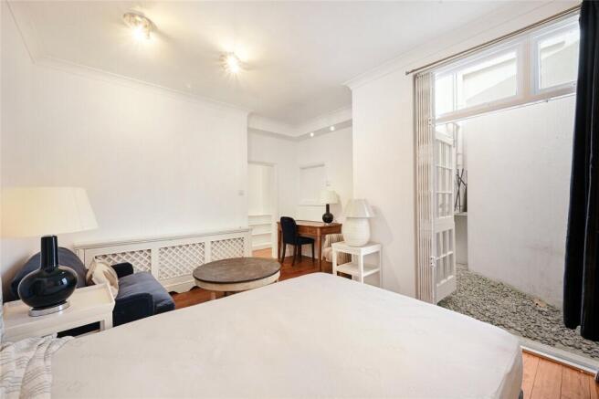 Studio Room