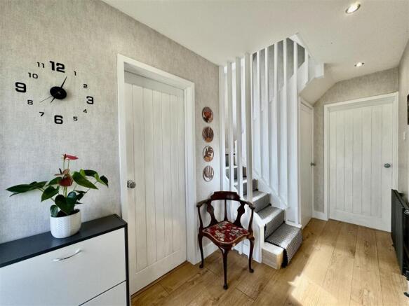 4 bed Detached for sale Image 5