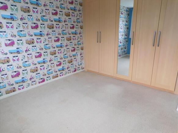 BEDROOM 2