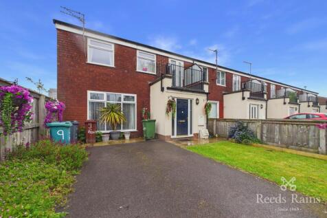 Kincardine Road, Manchester, M13
