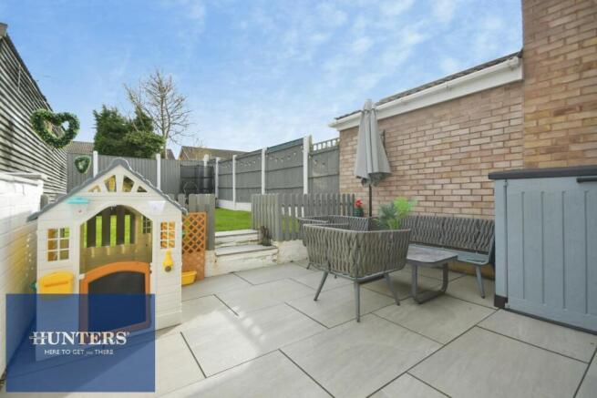 REAR GARDEN 01.jpg